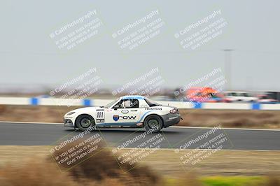 media/Jan-26-2025-CalClub SCCA (Sun) [[cfcea7df88]]/Group 1/Race/